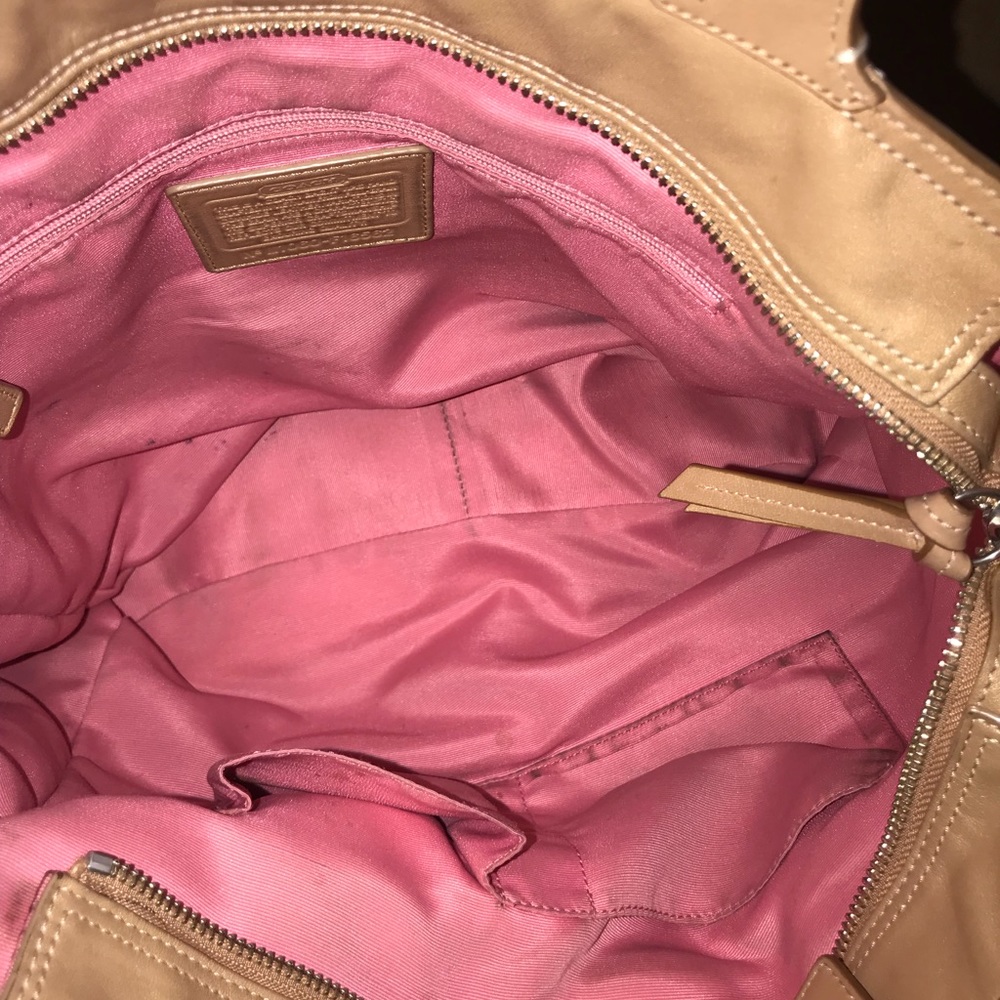 Authentic Coach Purse 👜 - Picture 4 of 6